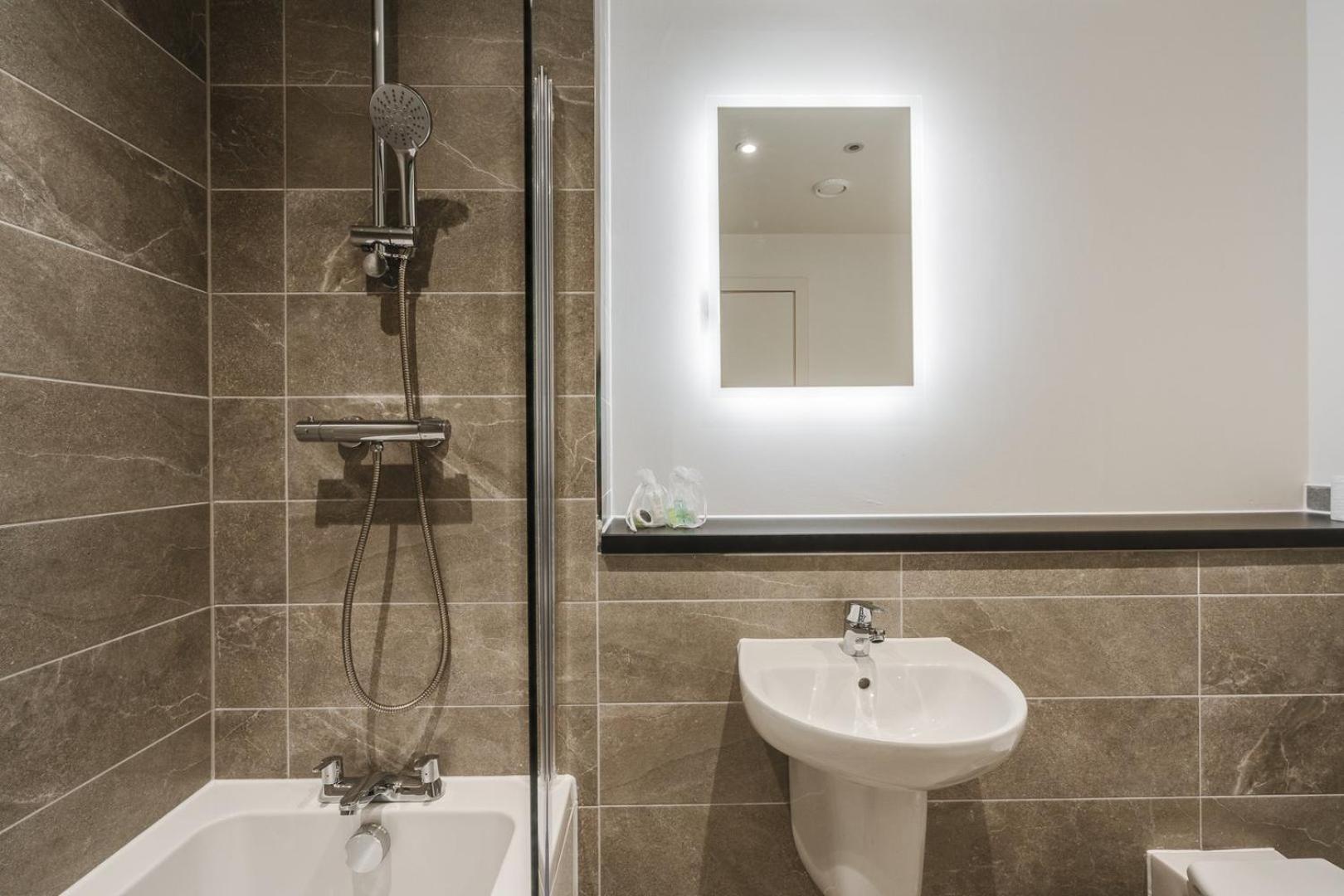 Guestready - Urban Refuge In Vauxhall, No Wifi Liverpool Extérieur photo